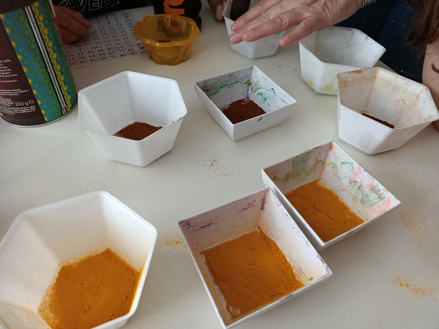 foto con i colori usati nel laboratorio